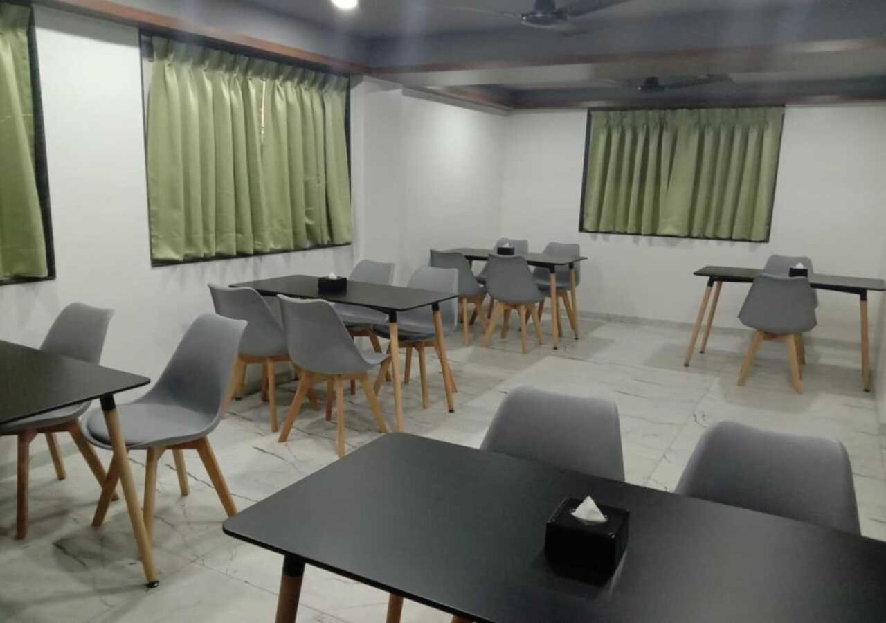 Sharman Suites Pune Luaran gambar